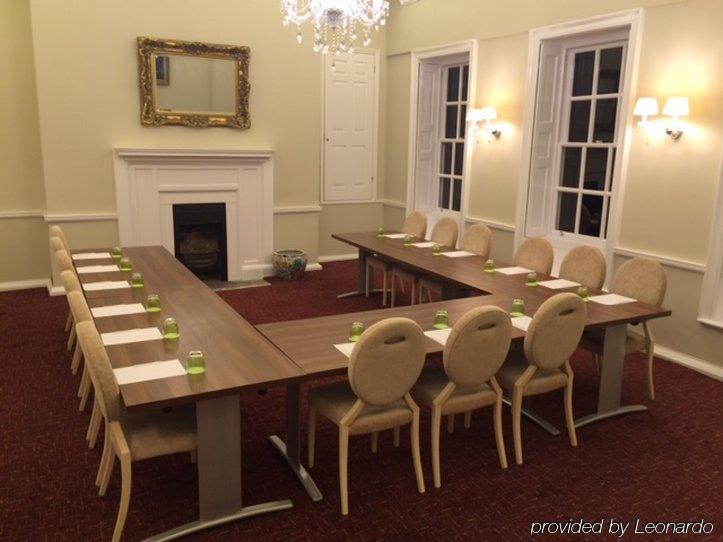 Champneys Henlow Buitenkant foto